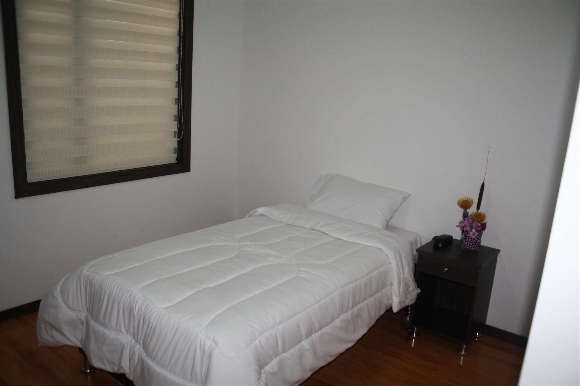 Stay Blue Hotel Bogotá Zewnętrze zdjęcie
